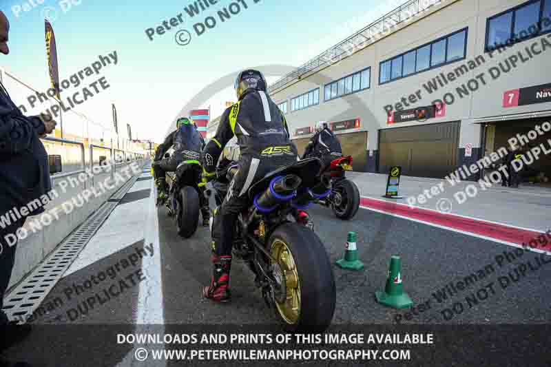 cadwell no limits trackday;cadwell park;cadwell park photographs;cadwell trackday photographs;enduro digital images;event digital images;eventdigitalimages;navarra;no limits trackdays;peter wileman photography;racing digital images;trackday digital images;trackday photos